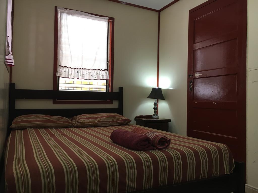 Mara'S Place 호텔 Caye Caulker 외부 사진